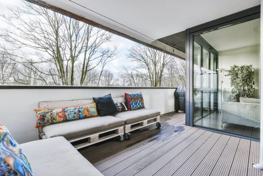 sezení na balkon z palet