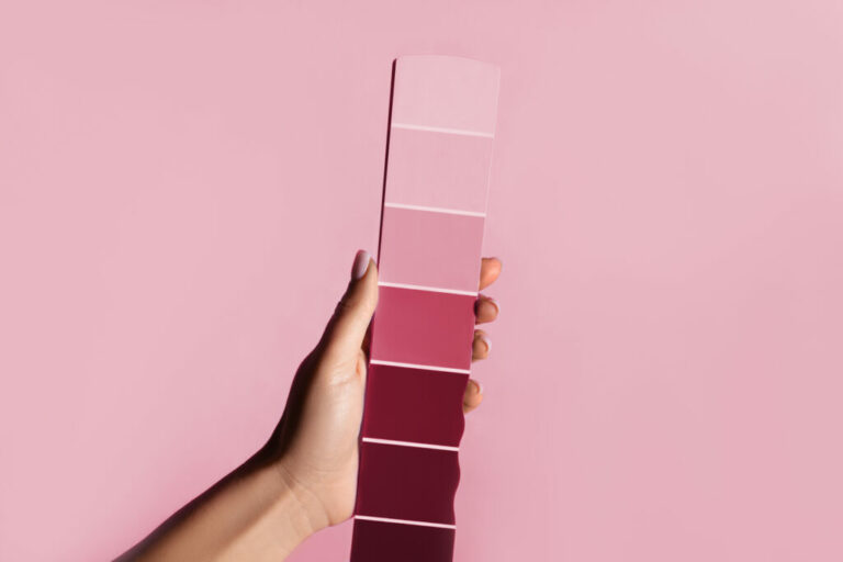 Viva Magenta: Barva roku 2023 podle Pantone