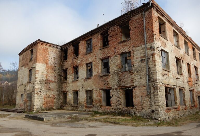 Unikátní projekt muzea holocaustu Schindlerova archa ožívá. HELUZ je hrdým partnerem.