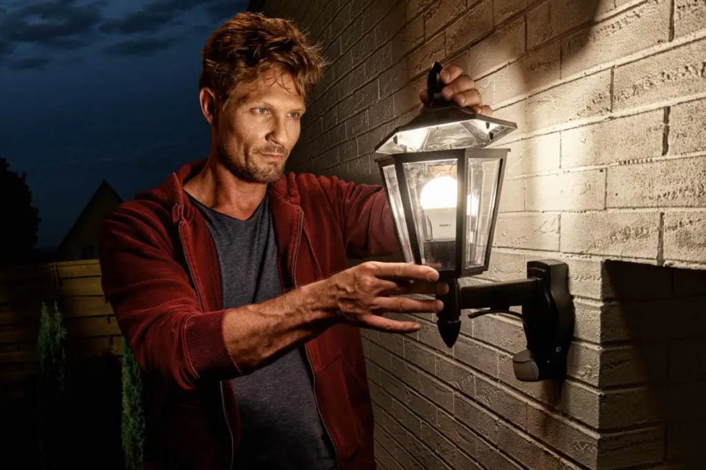 Nástěnné a závěsné venkovní osvětlení