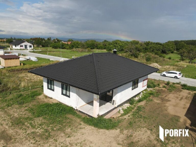 Zateplit nebo ne? Porovnání skladeb obvodových stěn, které splňují normu i bez izolace